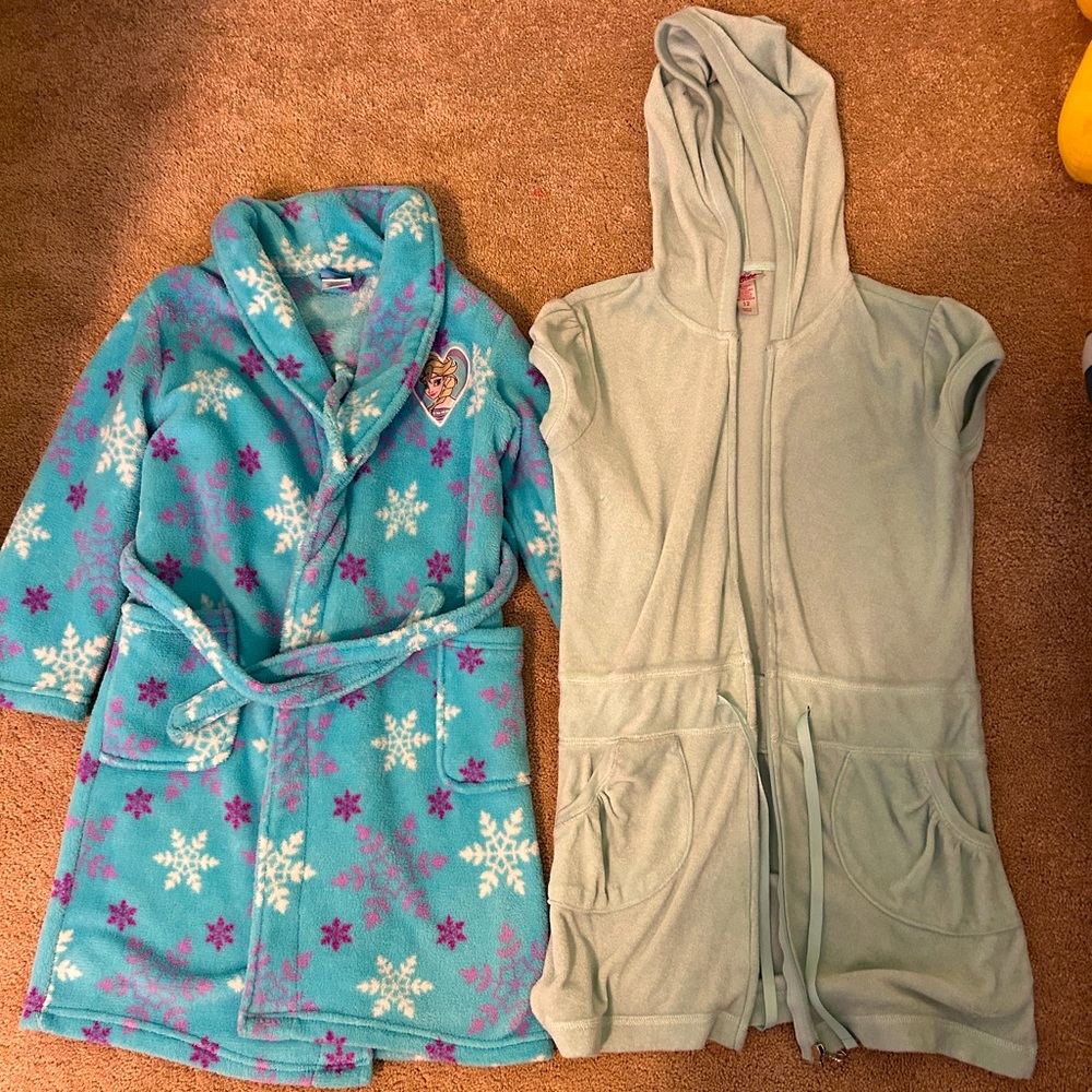 Girls bath-robes